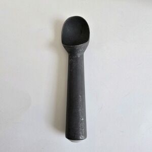 Pampered Chef Ice Cream Scoop Liquid Filled Handle  Retired